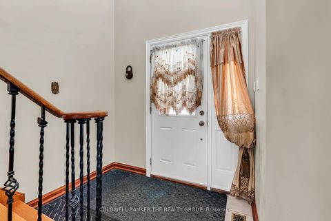 Photo 4 at 15 Cog Hill Drive, Glen Shields, Vaughan