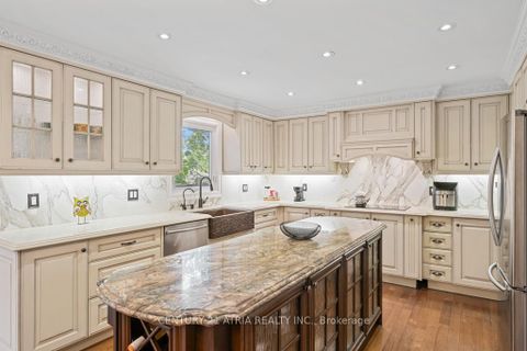 Photo 12 at 33 Autumn Way, Aurora Heights, Aurora