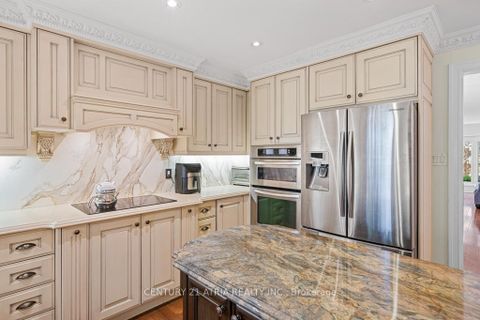 Photo 14 at 33 Autumn Way, Aurora Heights, Aurora
