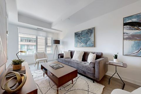 Photo 4 at 545 - 543 Richmond Street W, Waterfront Communities C1, Toronto