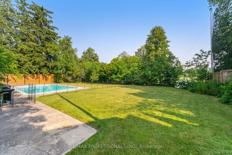 Photo 10 at 55 Bywood Drive, Rosethorn, Toronto Photo 10 at 55 Bywood Drive, Rosethorn, Toronto