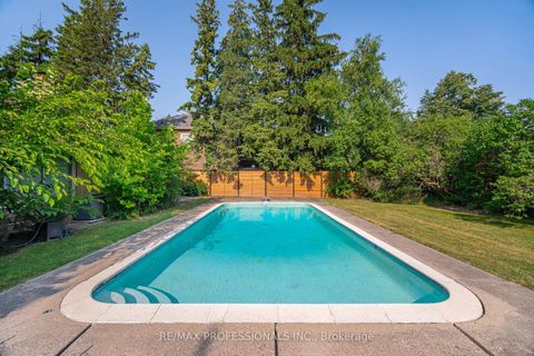 Photo 11 at 55 Bywood Drive, Rosethorn, Toronto
