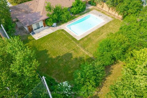 Photo 18 at 55 Bywood Drive, Rosethorn, Toronto Photo 18 at 55 Bywood Drive, Rosethorn, Toronto