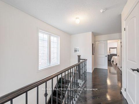 Photo 12 at 448 Lady Nadia Drive, Patterson, Vaughan
