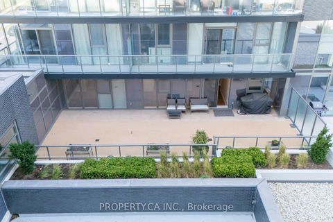Photo 1 at 216W - 10 Gatineau Drive, Beverley Glen, Vaughan