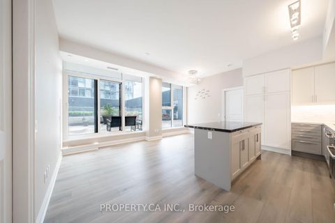 Photo 17 at 216W - 10 Gatineau Drive, Beverley Glen, Vaughan