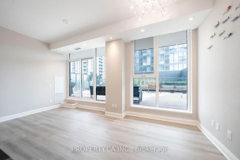 Photo 20 at 216W - 10 Gatineau Drive, Beverley Glen, Vaughan