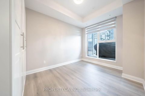 Photo 22 at 216W - 10 Gatineau Drive, Beverley Glen, Vaughan