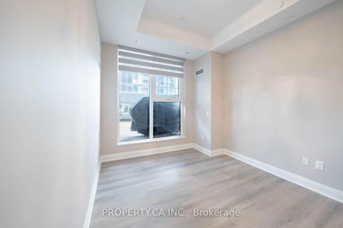 Photo 24 at 216W - 10 Gatineau Drive, Beverley Glen, Vaughan