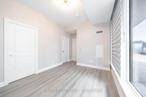 Photo 32 at 216W - 10 Gatineau Drive, Beverley Glen, Vaughan