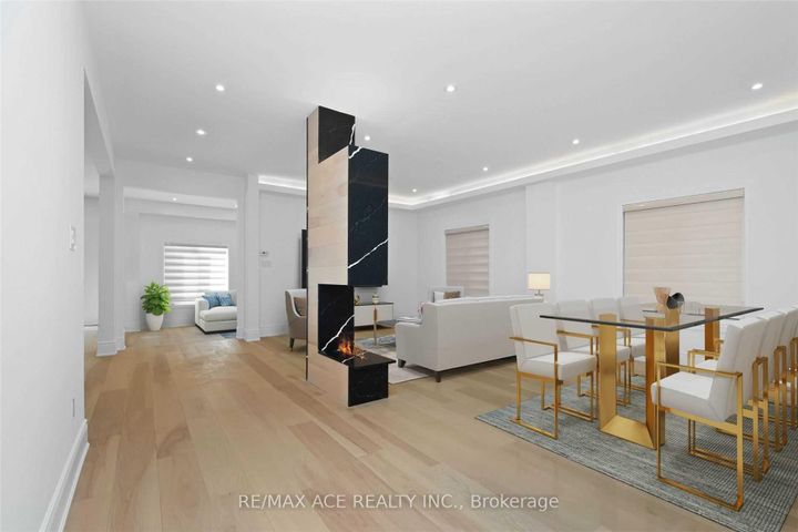 Photo 2 at 162 Bathurst Glen Drive, Patterson, Vaughan