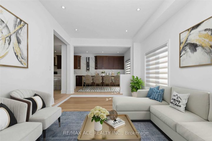 Photo 3 at 162 Bathurst Glen Drive, Patterson, Vaughan