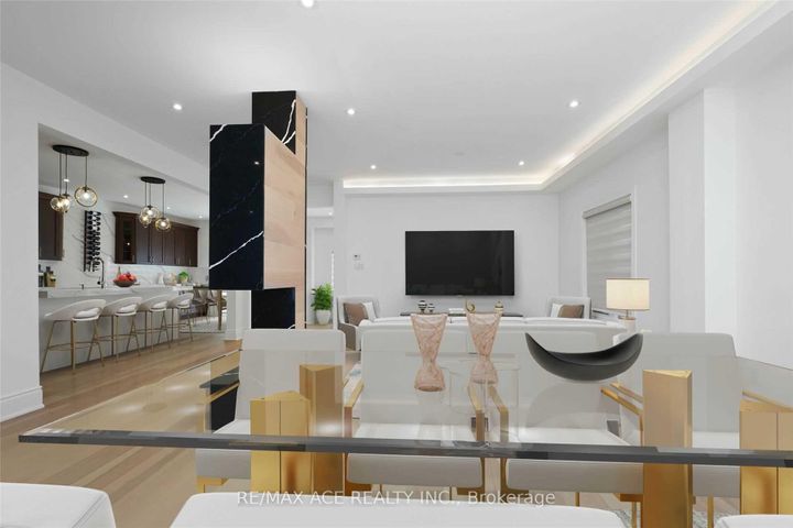 Photo 4 at 162 Bathurst Glen Drive, Patterson, Vaughan