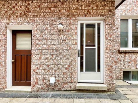 Photo 5 at 150 Holmes Avenue, Willowdale East, Toronto