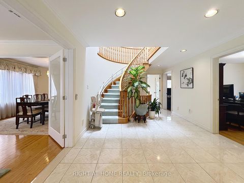 Photo 9 at 150 Holmes Avenue, Willowdale East, Toronto