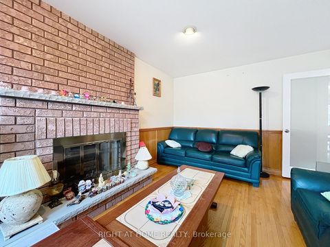 Photo 12 at 150 Holmes Avenue, Willowdale East, Toronto