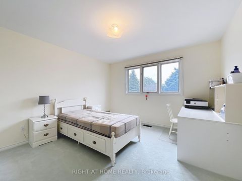Photo 25 at 150 Holmes Avenue, Willowdale East, Toronto