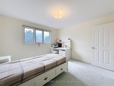 Photo 27 at 150 Holmes Avenue, Willowdale East, Toronto