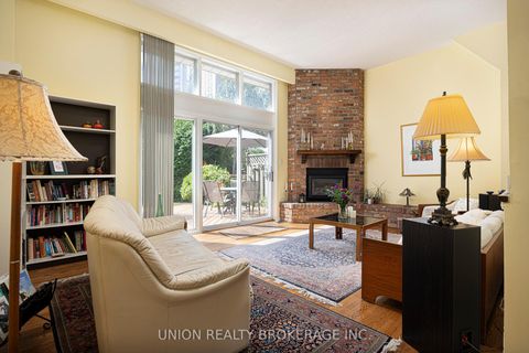 Photo 3 at 1 - 50 Vicora Link Way, Flemingdon Park, Toronto