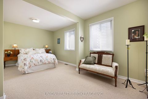 Photo 16 at 1 - 50 Vicora Link Way, Flemingdon Park, Toronto
