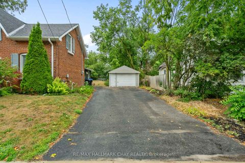 Photo 3 at 2088 Victoria Street, Stroud, Innisfil Photo 3 at 2088 Victoria Street, Stroud, Innisfil