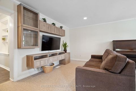 Photo 9 at 2088 Victoria Street, Stroud, Innisfil