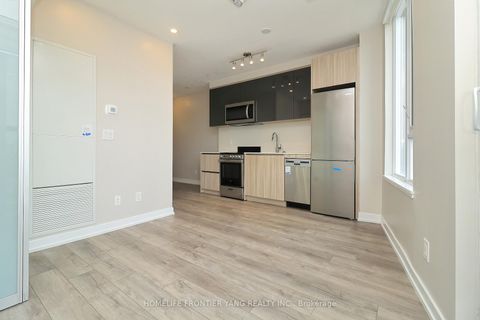Photo 3 at 702 - 3100 Keele Street, CFB, Toronto