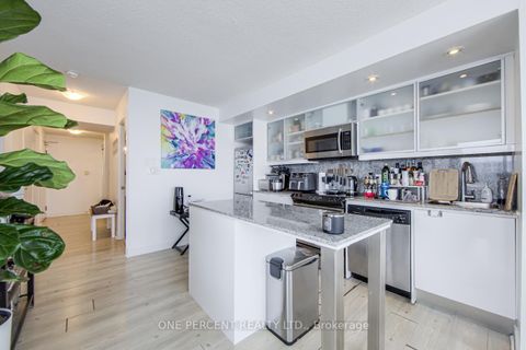 Photo 14 at 5007 - 25 Telegram Mews, Waterfront Communities C1, Toronto