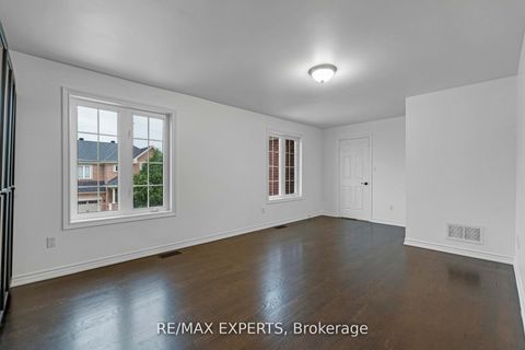 Photo 31 at 76 Cetona Avenue, Vellore Village, Vaughan