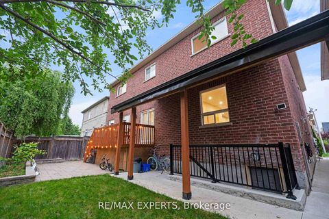 Photo 35 at 76 Cetona Avenue, Vellore Village, Vaughan