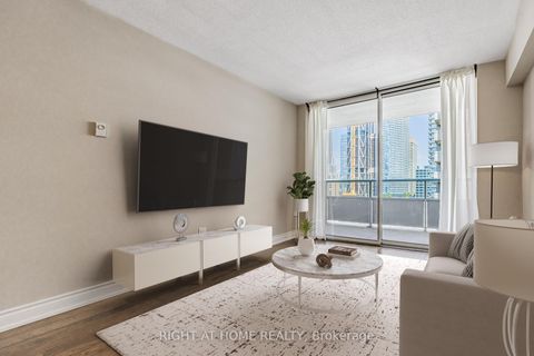 Photo 4 at 2109 - 30 Gloucester Street, Yonge Corridor, Toronto