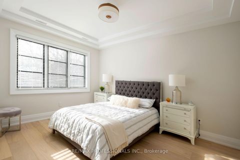 Photo 22 at 10 Shand Avenue, Kingsway South, Toronto