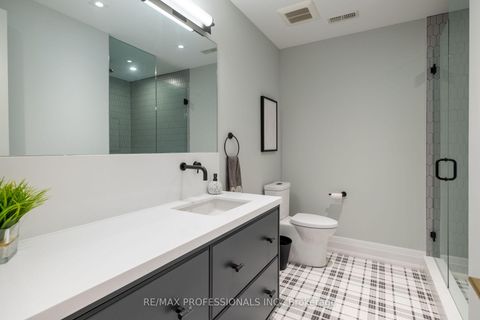 Photo 31 at 10 Shand Avenue, Kingsway South, Toronto