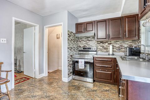 Photo 10 at 49 Ashwick Drive, Ionview, Toronto