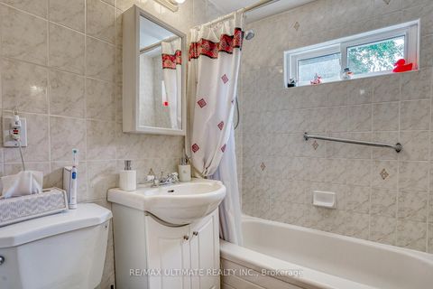 Photo 14 at 49 Ashwick Drive, Ionview, Toronto