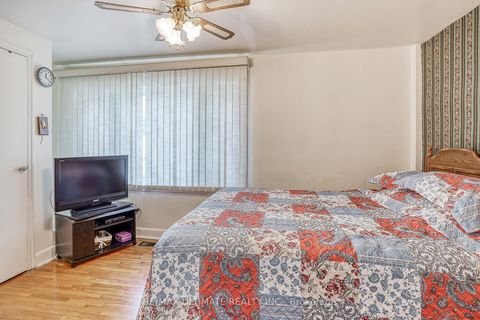 Photo 22 at 49 Ashwick Drive, Ionview, Toronto