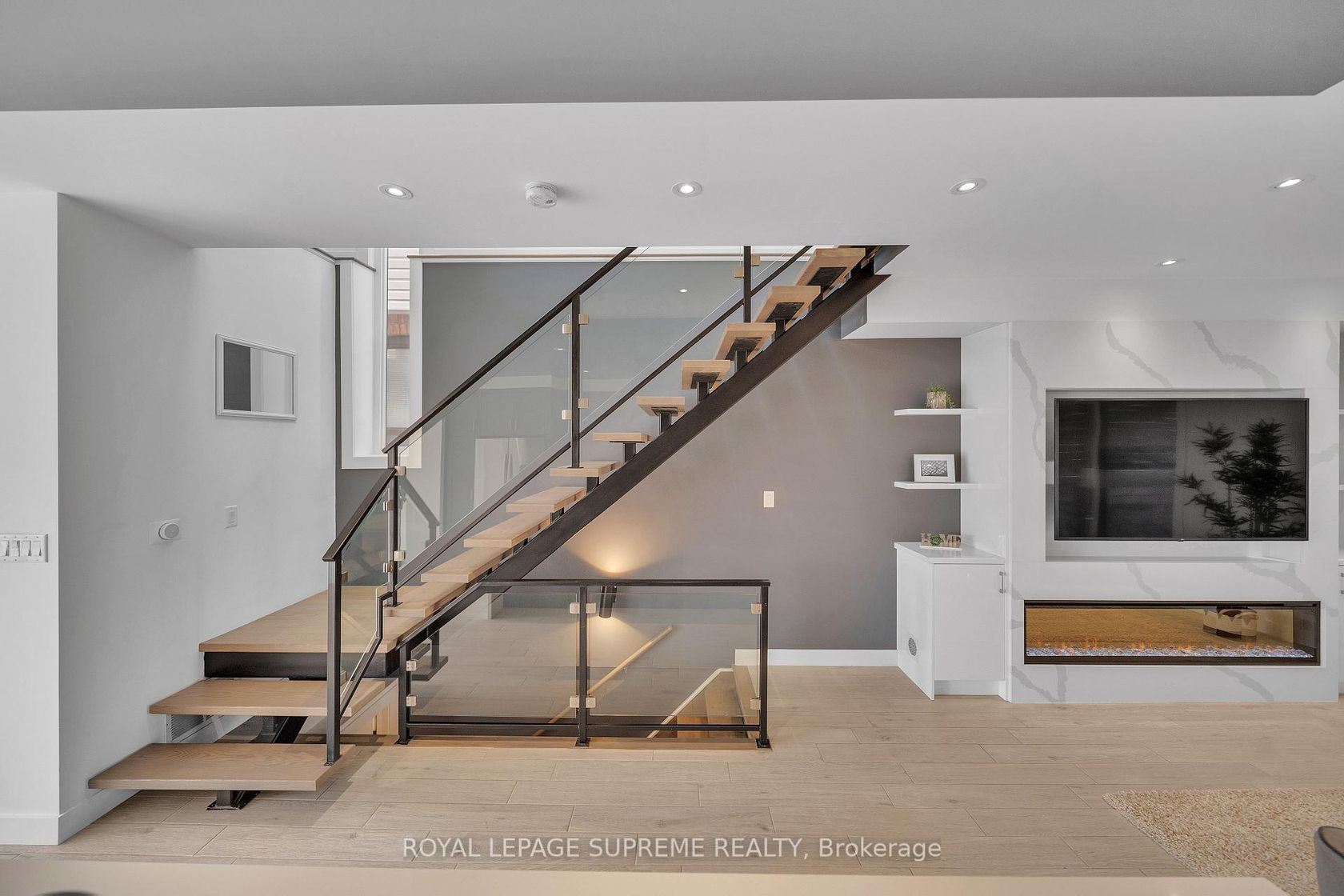 291 Gilbert Avenue, Fairbank, Toronto 