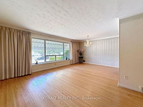 Photo 3 at 19 Kidbrooke Crescent, Cliffcrest, Toronto