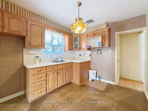 Photo 5 at 19 Kidbrooke Crescent, Cliffcrest, Toronto