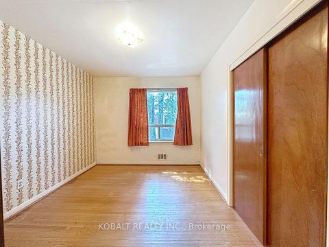 Photo 18 at 19 Kidbrooke Crescent, Cliffcrest, Toronto