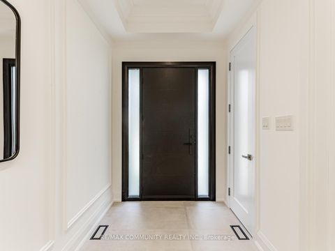 Photo 3 at 43 Sugarbush Square, Highland Creek, Toronto