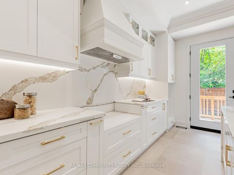 Photo 10 at 43 Sugarbush Square, Highland Creek, Toronto