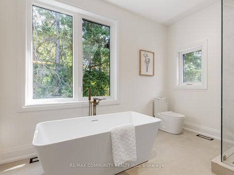 Photo 24 at 43 Sugarbush Square, Highland Creek, Toronto