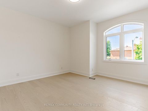 Photo 32 at 43 Sugarbush Square, Highland Creek, Toronto