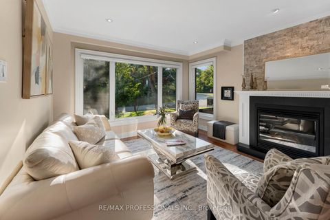 Photo 4 at 1 Trillium Terrace, Queensway, Toronto
