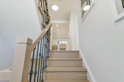 Photo 4 at 10 Brassbell Mill Way, Windfields, Toronto