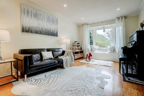 Photo 2 at 86 Placentia Boulevard, Agincourt North, Toronto