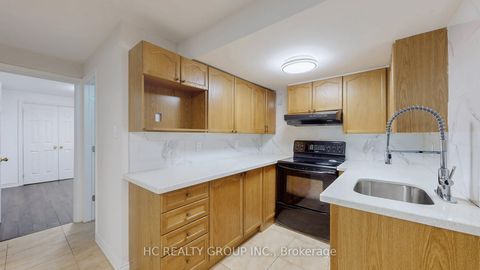 Photo 36 at 67 Melbourne Drive, Rouge Woods, Richmond Hill
