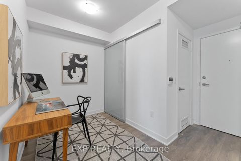 Photo 4 at 2011 - 99 Broadway Avenue, Mount Pleasant West, Toronto