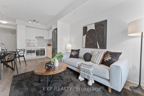 Photo 15 at 2011 - 99 Broadway Avenue, Mount Pleasant West, Toronto